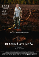 Spēlfilma KLAJUMĀ AIZ MEŽA attēls