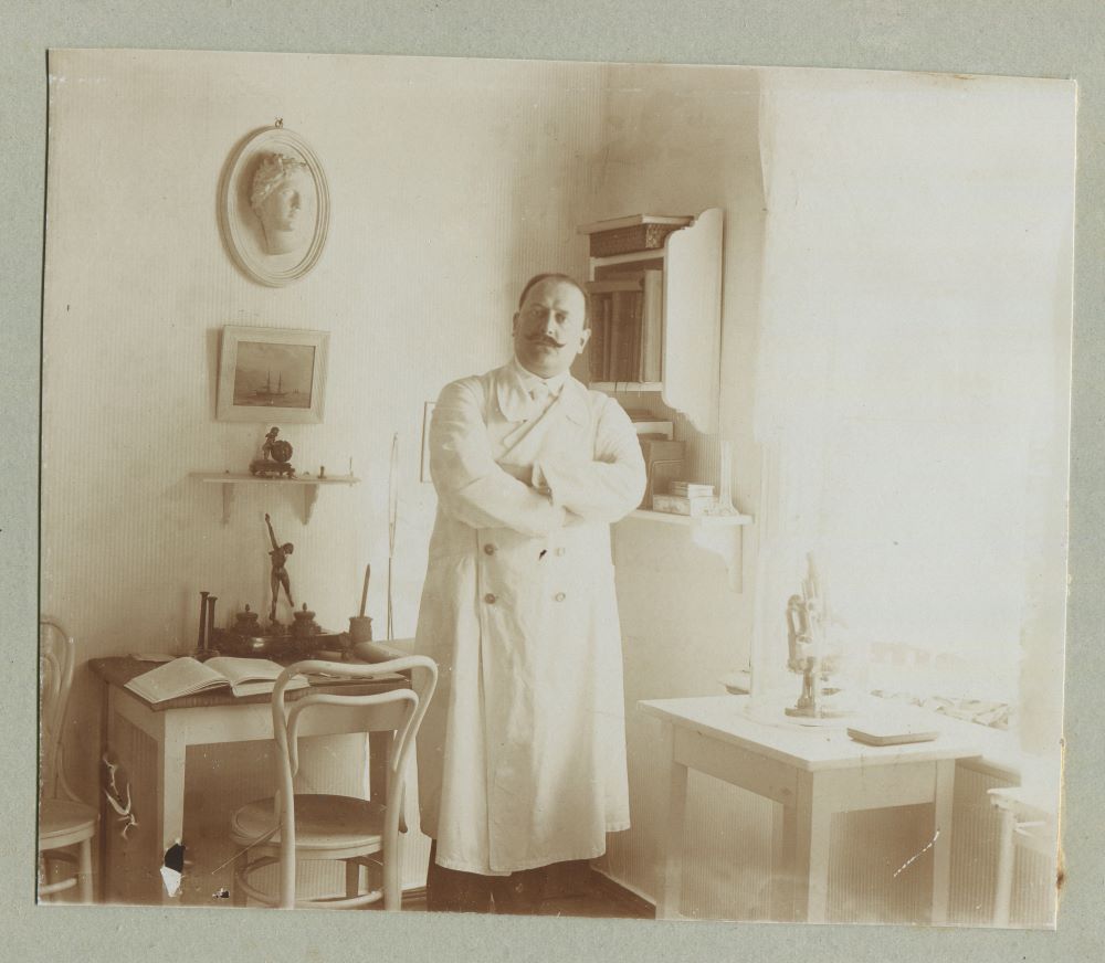 Izstāde “Ārsts kūrortā 19. gadsimtā” Jūrmalas muzejā attēls